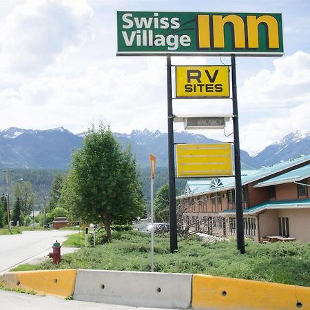 Swiss Village Inn Golden Esterno foto